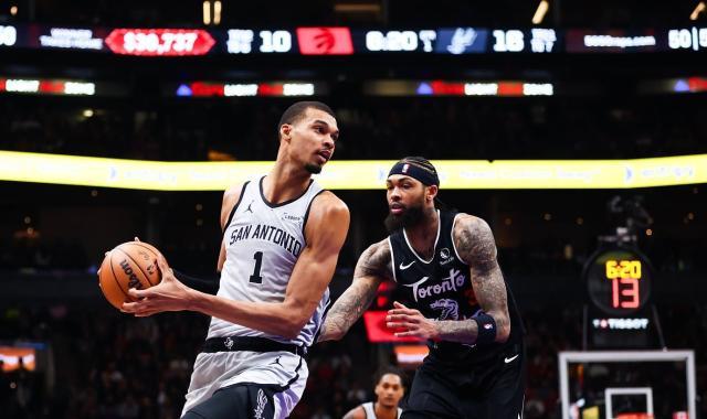 世界杯官方直播app官网下载官方正版-剑指西部第一！马刺豪取10连胜：文班封锁内线